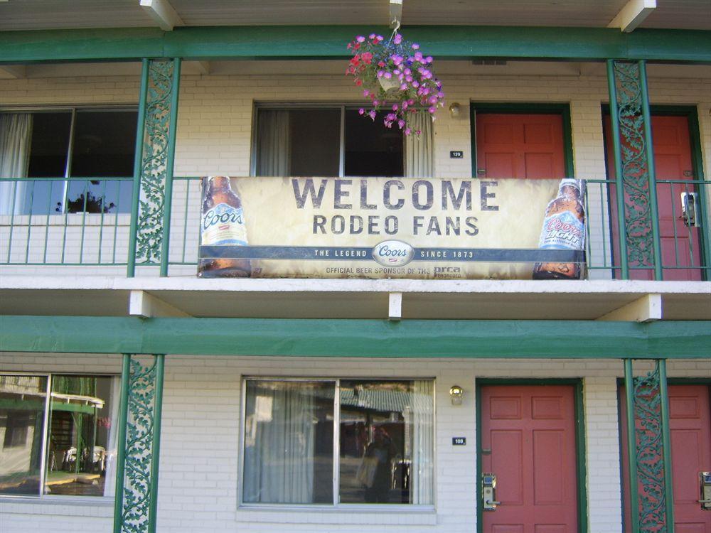 Oyo Hotel Pendleton Or Downtown Exterior photo